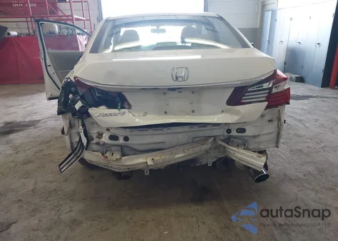 2016 Honda Accord Lx z USA, uszkodzony, nr VIN 1HGCR2F39GA035416